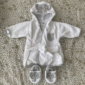 Infant bathrobe and slipper set. New without tags